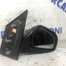 Carica l'immagine nel visualizzatore di Gallery, Specchietto retrovisore destro Hyundai Matrix
