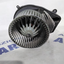Load image into Gallery viewer, Heater Fan Volkswagen Passat / Audi A4 B6 1.9 TDI YEAR 2003 code: 740221233F (sf13p4)