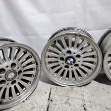 Carica l'immagine nel visualizzatore di Gallery, 4 Cerchi in lega 5 fori BMW 15 pollici