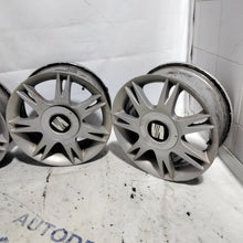 Carica l'immagine nel visualizzatore di Gallery, 4 cerchi in lega 5 fori SEAT 15 pollici
