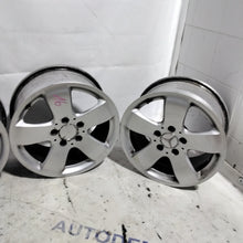 Carica l'immagine nel visualizzatore di Gallery, 4 cerchi in lega 5 fori MERCEDES 16 pollici