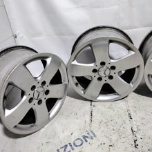 Carica l'immagine nel visualizzatore di Gallery, 4 cerchi in lega 5 fori MERCEDES 16 pollici