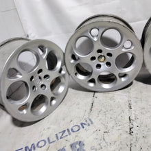 Carica l'immagine nel visualizzatore di Gallery, 4 cerchi in lega 5 fori ALFA ROMEO 17 pollici