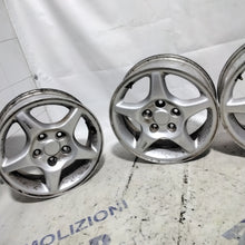 Carica l'immagine nel visualizzatore di Gallery, 4 cerchi in lega 5 fori daihatsu terios 15 pollici