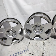 Carica l'immagine nel visualizzatore di Gallery, 4 cerchi in lega 5 fori VOLKSWAGEN 15 pollici