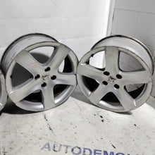 Carica l'immagine nel visualizzatore di Gallery, 4 Cerchi in lega 4 fori PEUGEOT 17 pollici