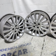 Carica l'immagine nel visualizzatore di Gallery, 4 cerchi in lega 4 fori FIAT grande punto 17 pollici