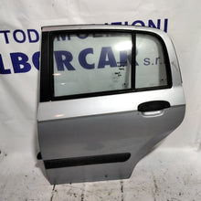 Carica l'immagine nel visualizzatore di Gallery, Sportello posteriore sinistro hyundai Getz anno 2004