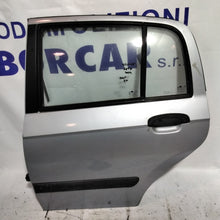 Carica l'immagine nel visualizzatore di Gallery, Sportello posteriore sinistro hyundai Getz anno 2004