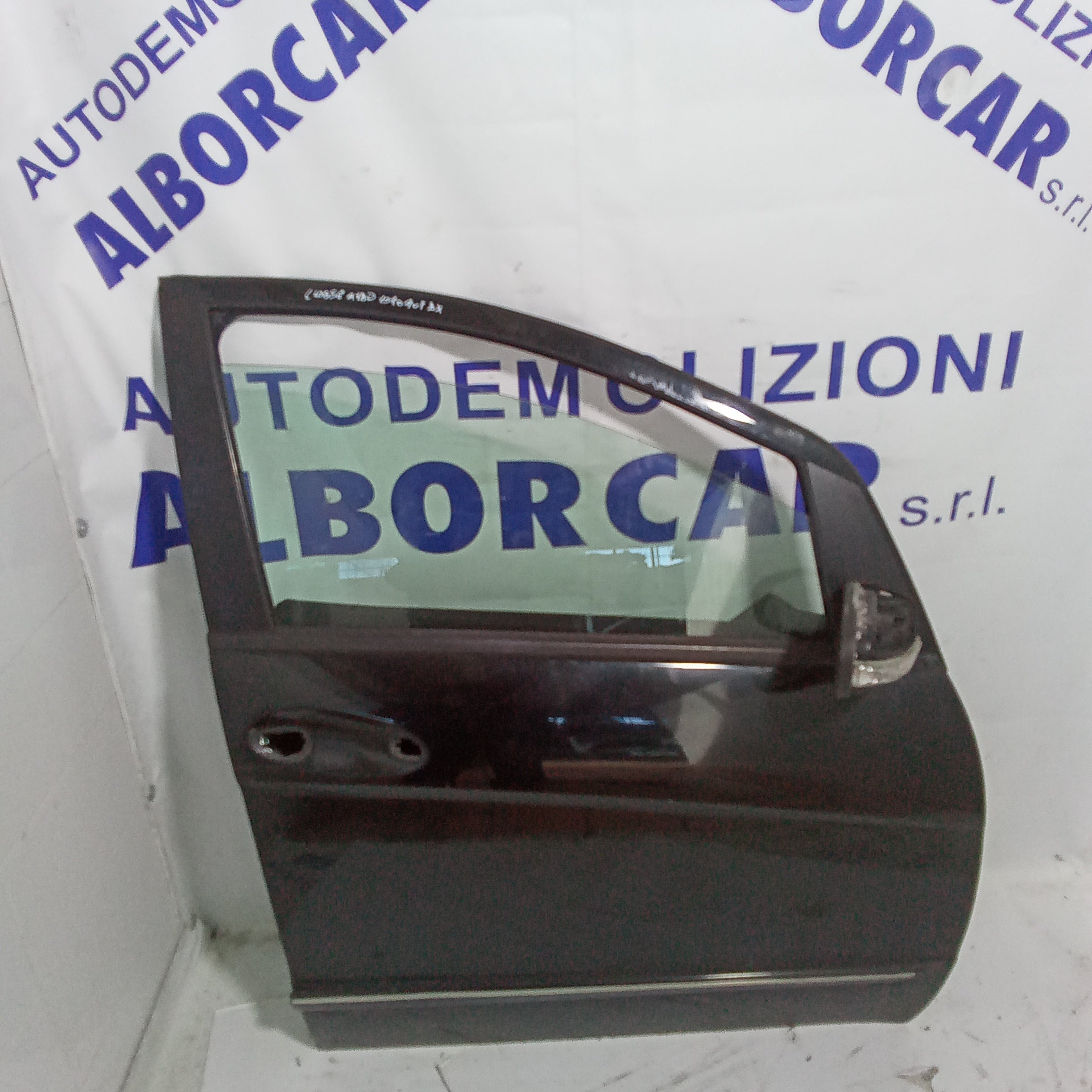 Uro Parts 201 720 0678 anteriore destro sportello