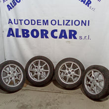 Carica l'immagine nel visualizzatore di Gallery, 4 cerchi con gomma 4 fori smart for two 13 pollici