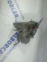 Carica l'immagine nel visualizzatore di Gallery, Cambio Alfa Romeo 166 2.4 jtd 10V 136CV 6 marce Manuale anno: 2001 codice: 46458452 (sf2)