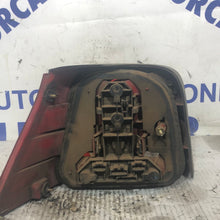 Carica l'immagine nel visualizzatore di Gallery, Stop fanale posteriore dx golf 4 2003