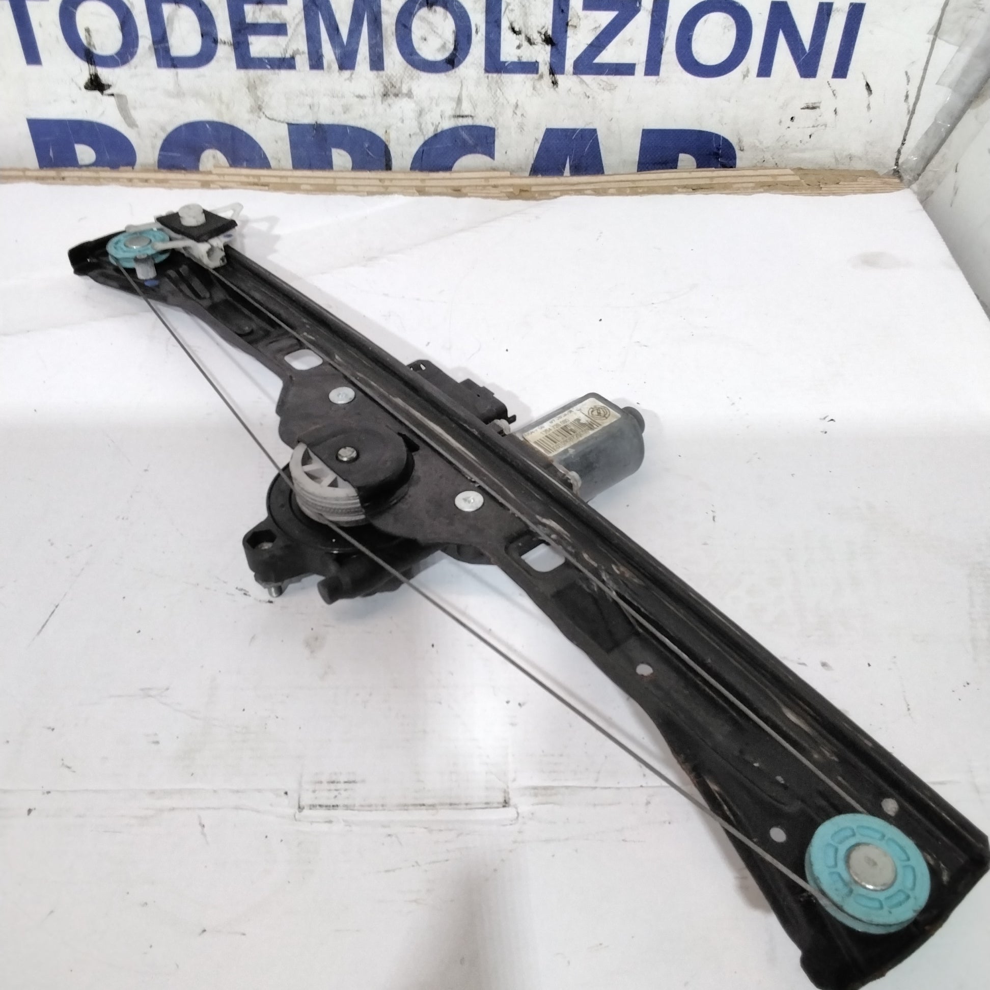 Alzavetro anteriore sinistro fiat fiorino 2008 cod: 1354726080