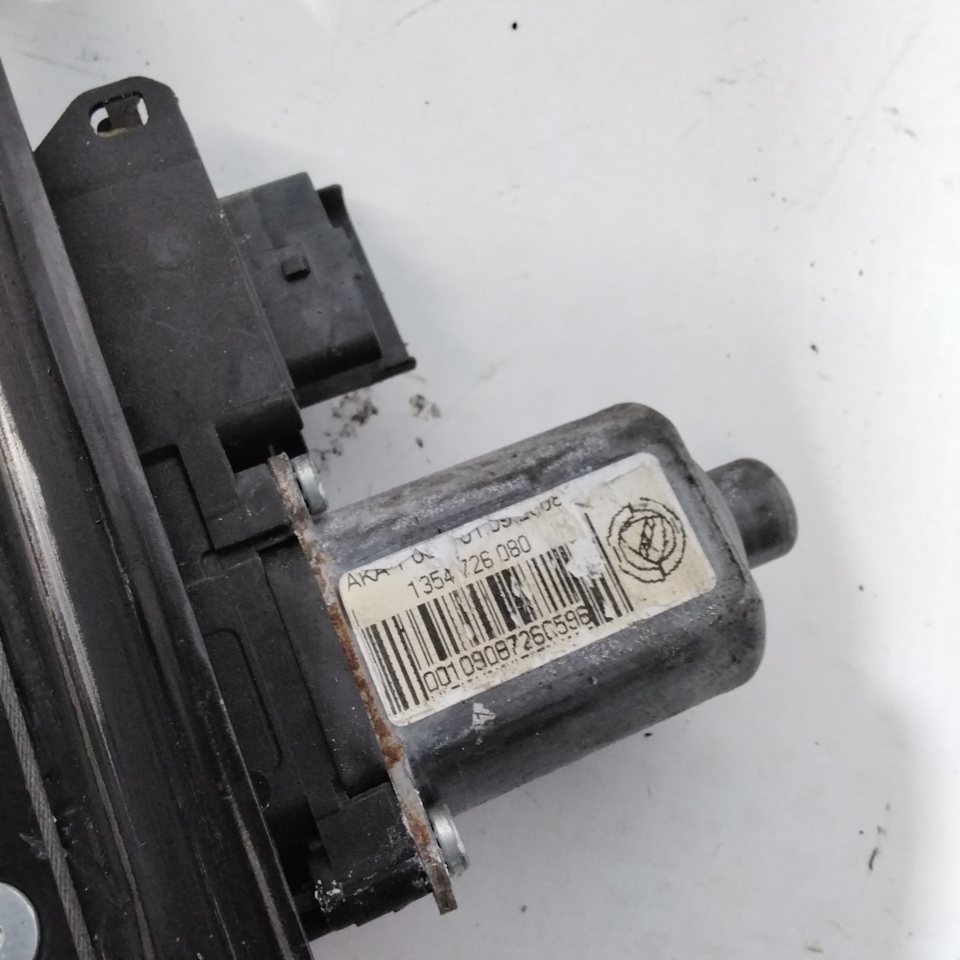 Alzavetro anteriore sinistro fiat fiorino 2008 cod: 1354726080