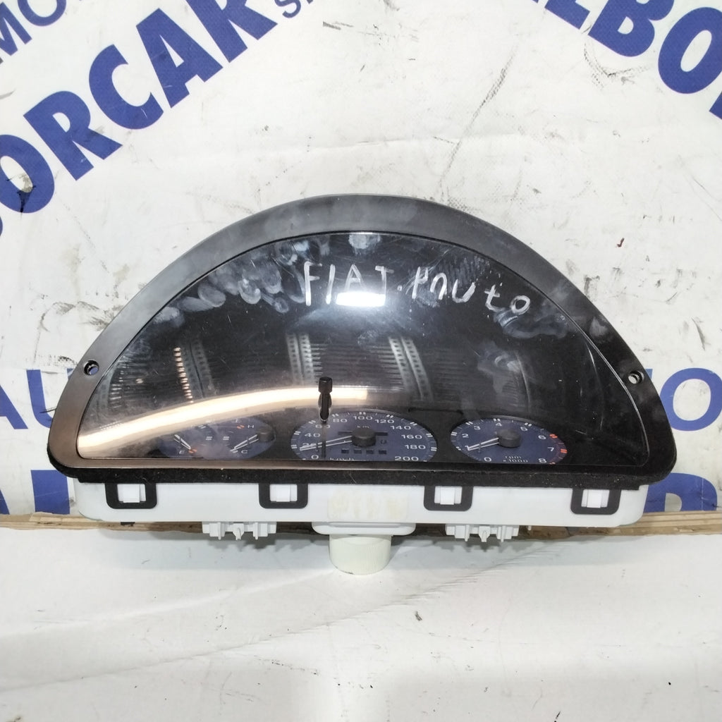 Cuadro de instrumentos/cuentakilómetros Fiat Punto berlina cod: 606219001