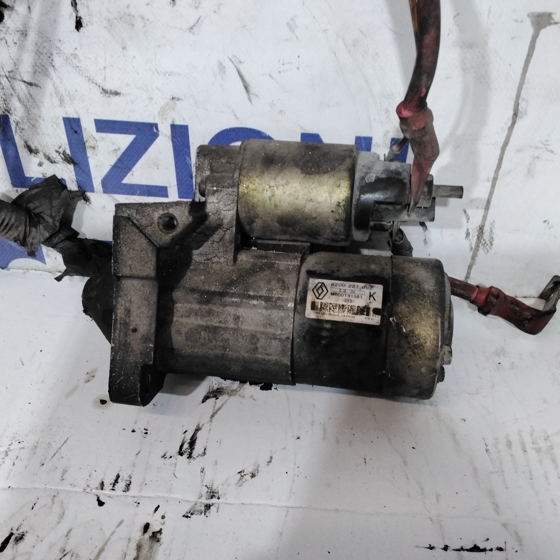 Renault Megane 1.5 starter motor part no: 8200227092