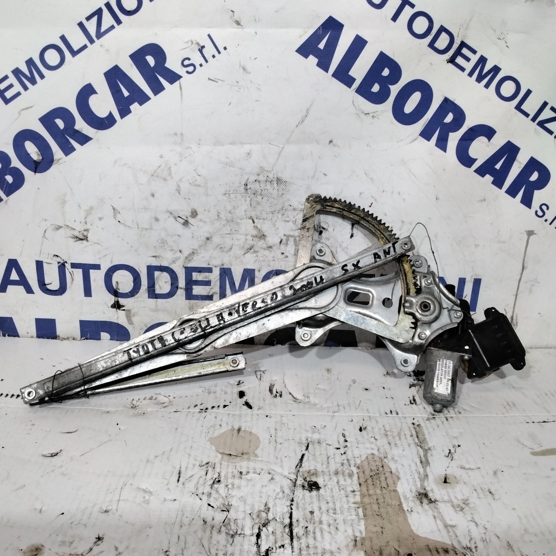 Front left window regulator Toyota Corolla Verso 2004