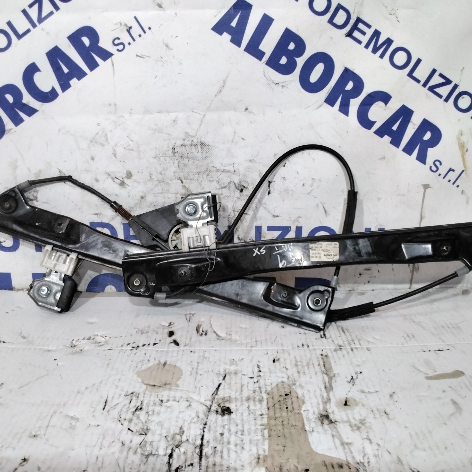 Alzavetro anteriore sinistro alfa 159