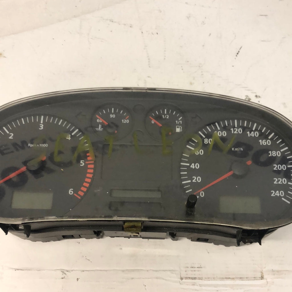 Quadro strumenti/ contachilometri Seat leon codice 88311292