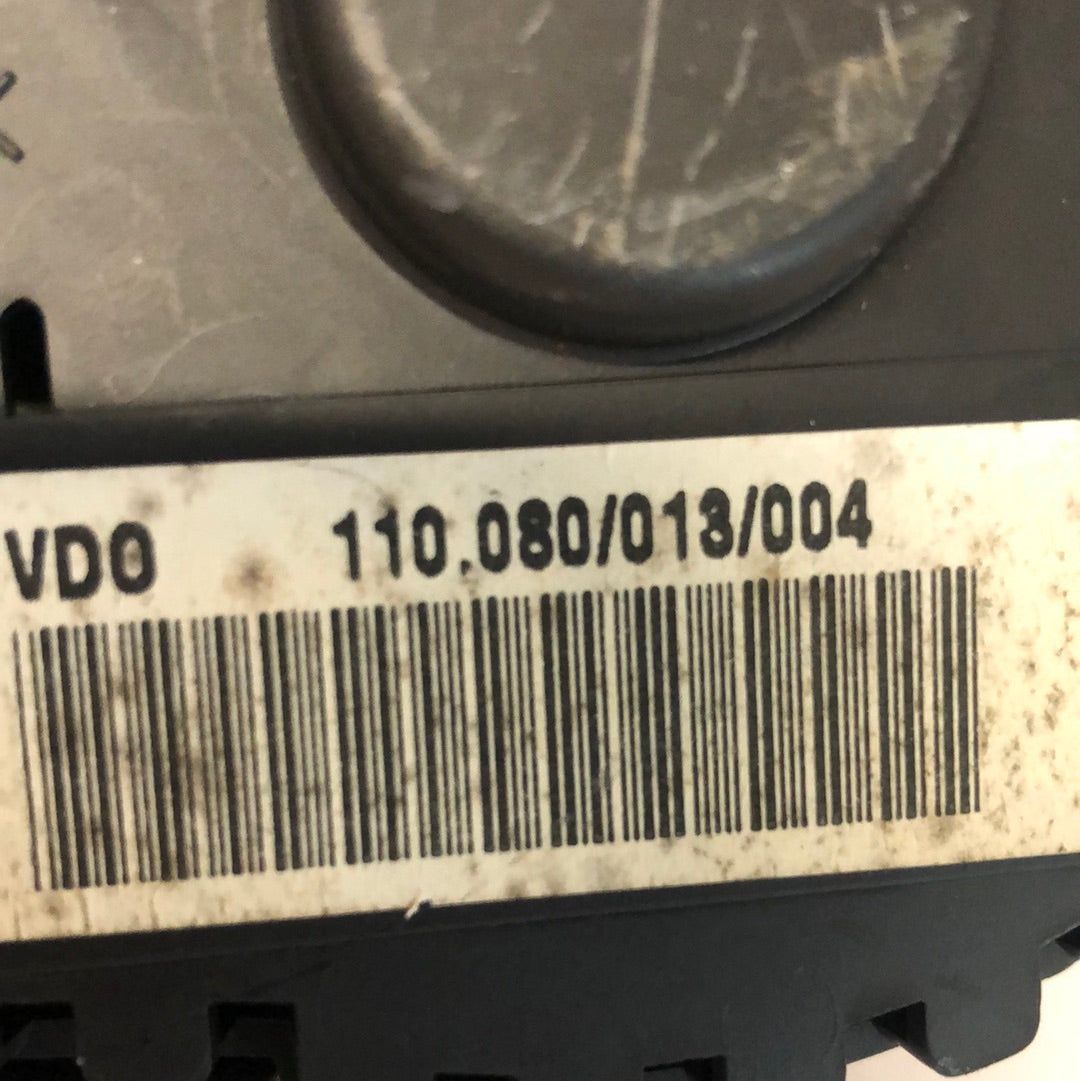 Quadro strumenti/ contachilometri Seat leon codice 88311292