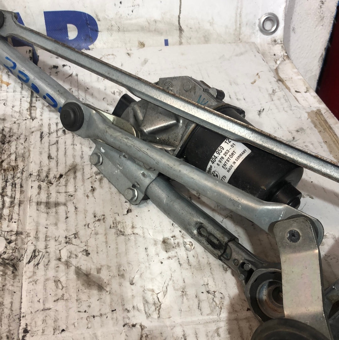 Wiper motor BMW 320D 2011 code: 404959