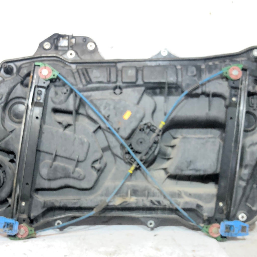 Alzavetro anteriore sinistro lancia y 2005