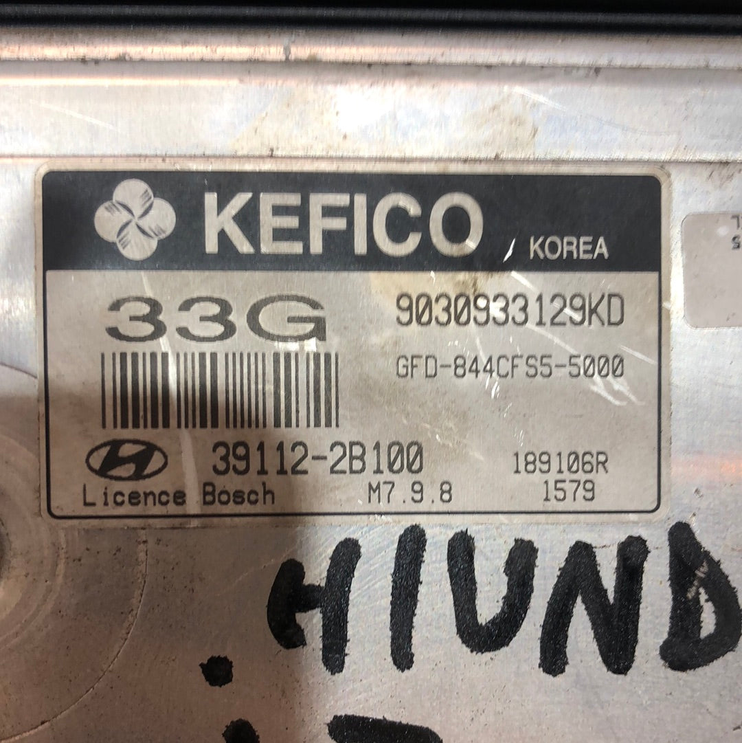 Centralita motor Hyundai i30 cód: 39112-2B100