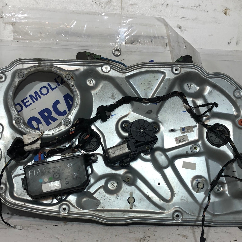 Alzavetro anteriore sinistro Fiat stilo