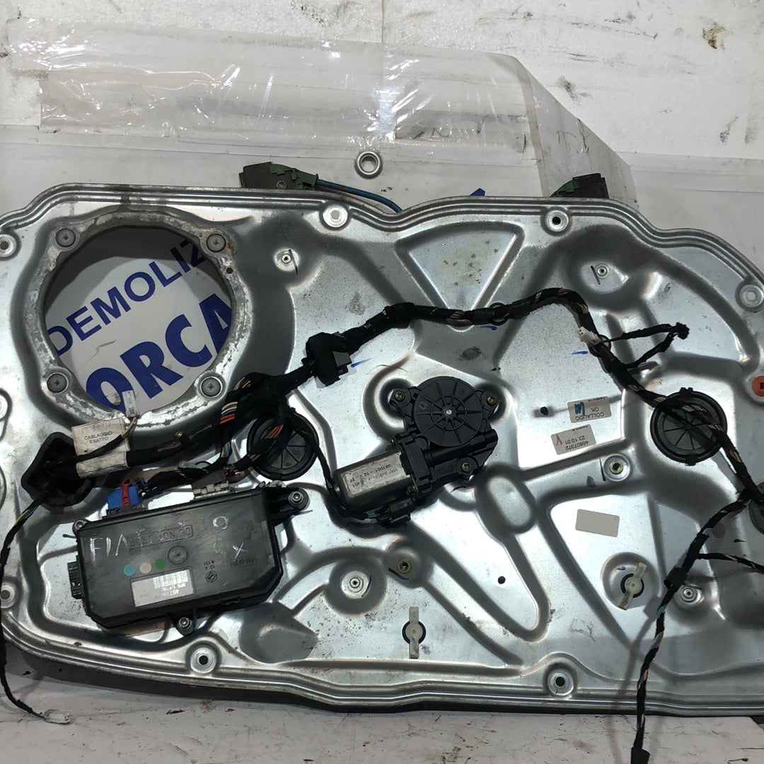 Alzavetro anteriore sinistro Fiat stilo