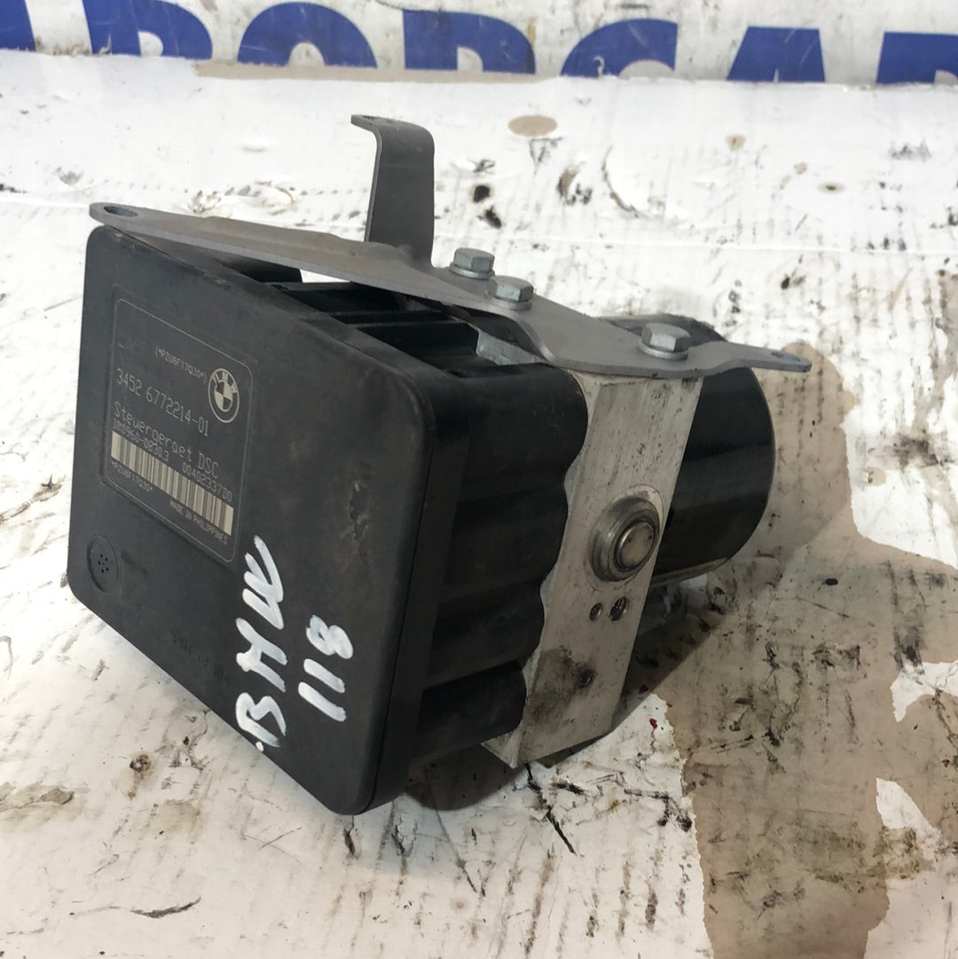 BMW 1 Series 118 ABS pump code: 34526772214-01