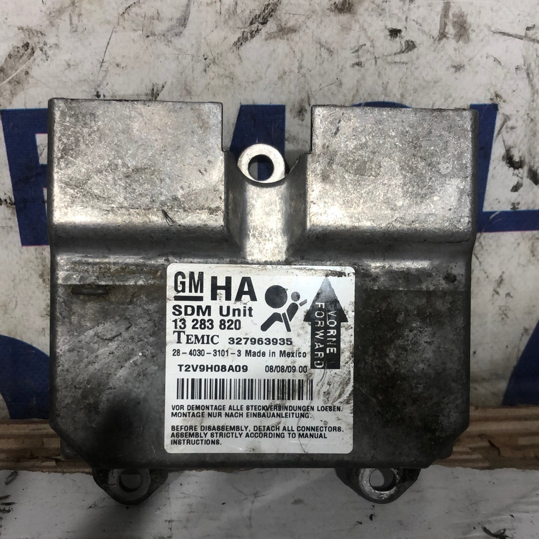 Centralina airbag Opel corsa D 2009 cod: 13283820