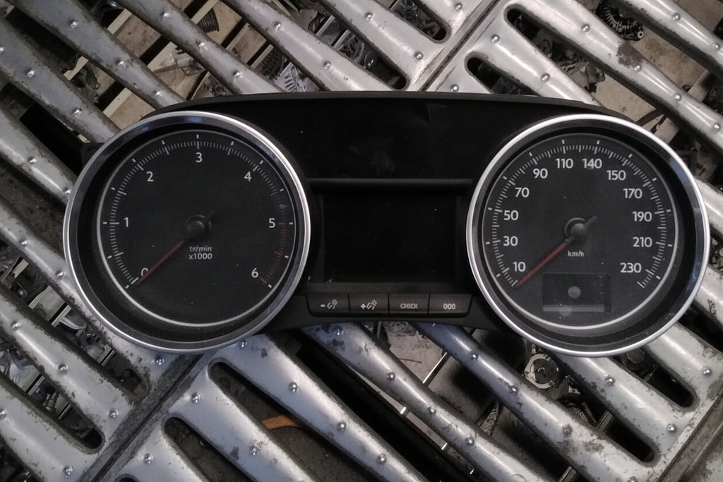 Quadro strumenti contachilometri peugeot 508 codice 9804210080