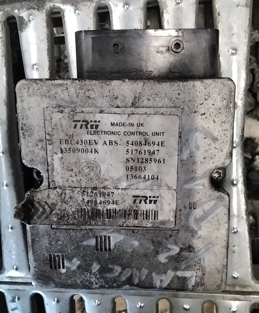 Centralina pompa abs lancia y 1.3mjt anno 2004 codice 54084694E