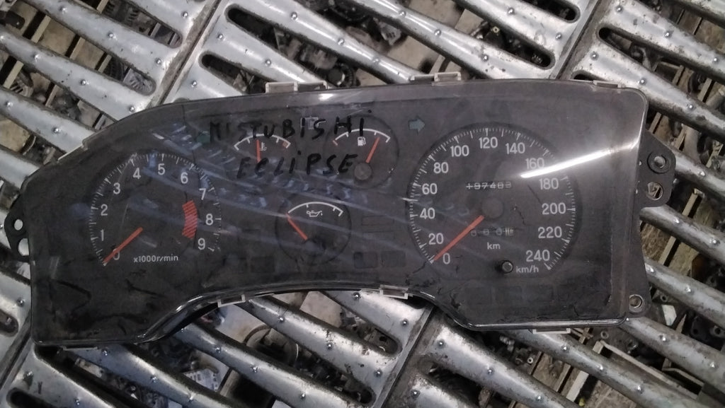 Quadro strumenti contachilometri mitsubishi eclipse codice MB680845