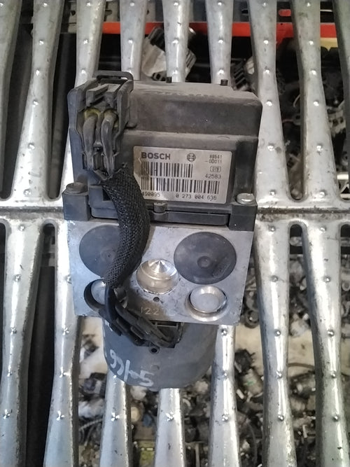 centralina abs toyota yaris 1.0 benzina anno 1999/2005 codice 0273004636