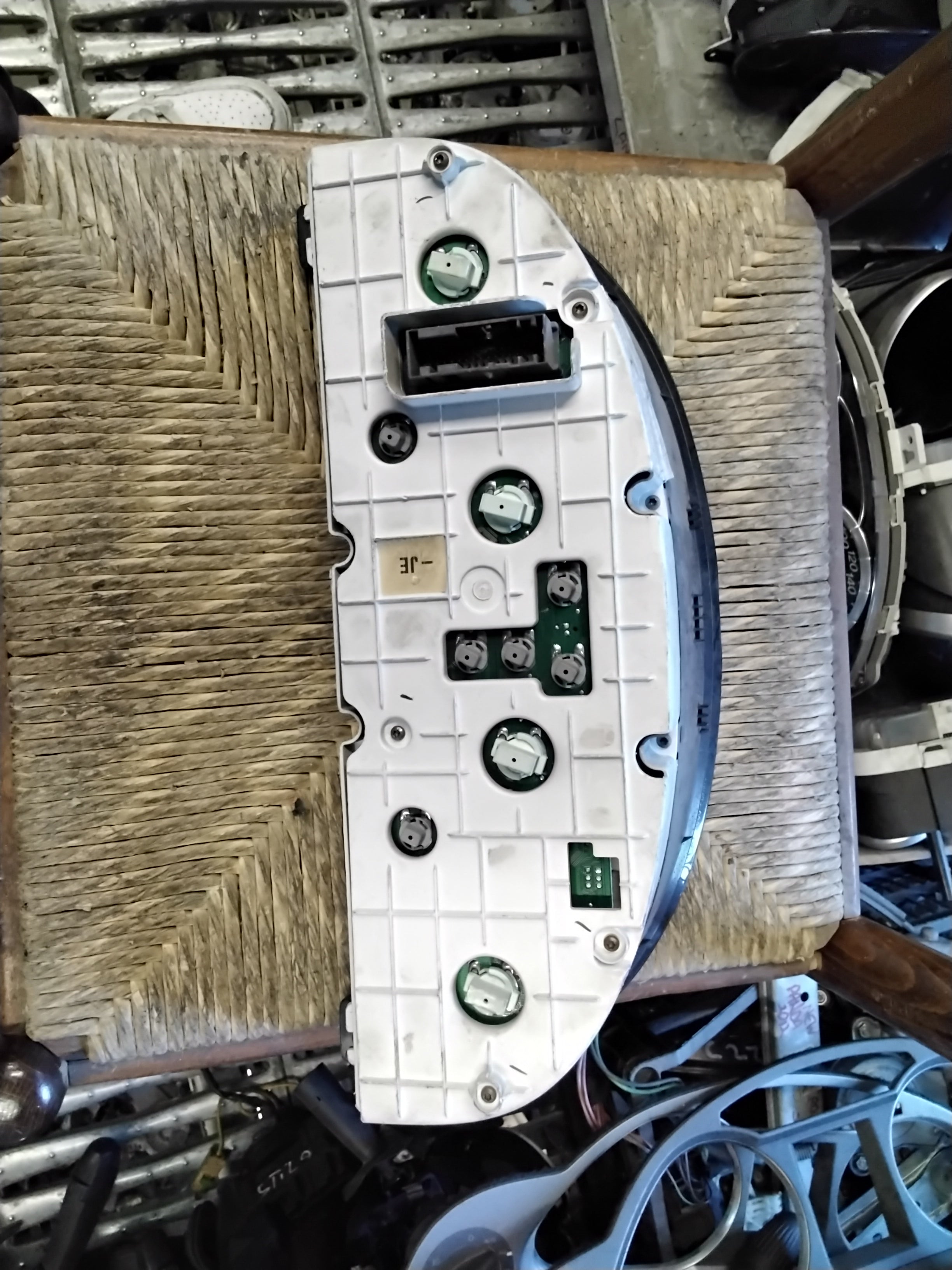 Quadro strumenti contachilometri ford mondeo anno 2001 codice 44ZU187