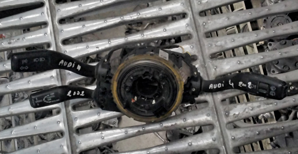 Devioluce audi a4 codice 8E0953549L