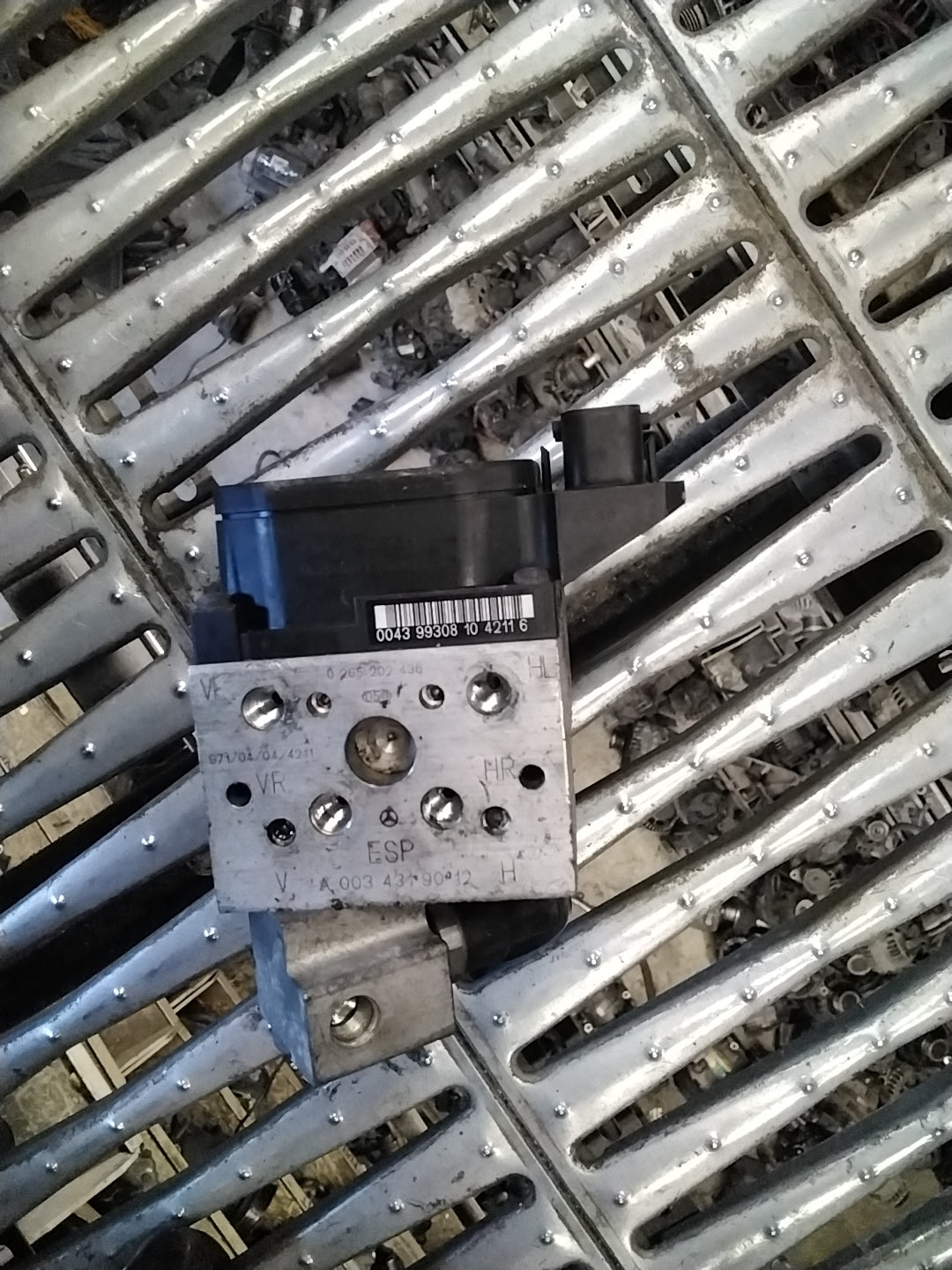 Centralina pompa abs mercedes classe E W210 codice 0265202436