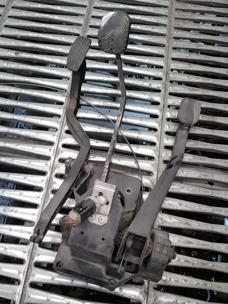 Pedaliera fiat punto 188 codice 05590676