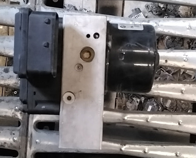 Pompa centralina abs BMW Z3 2.0 benzina anno 1998 codice 34511164897