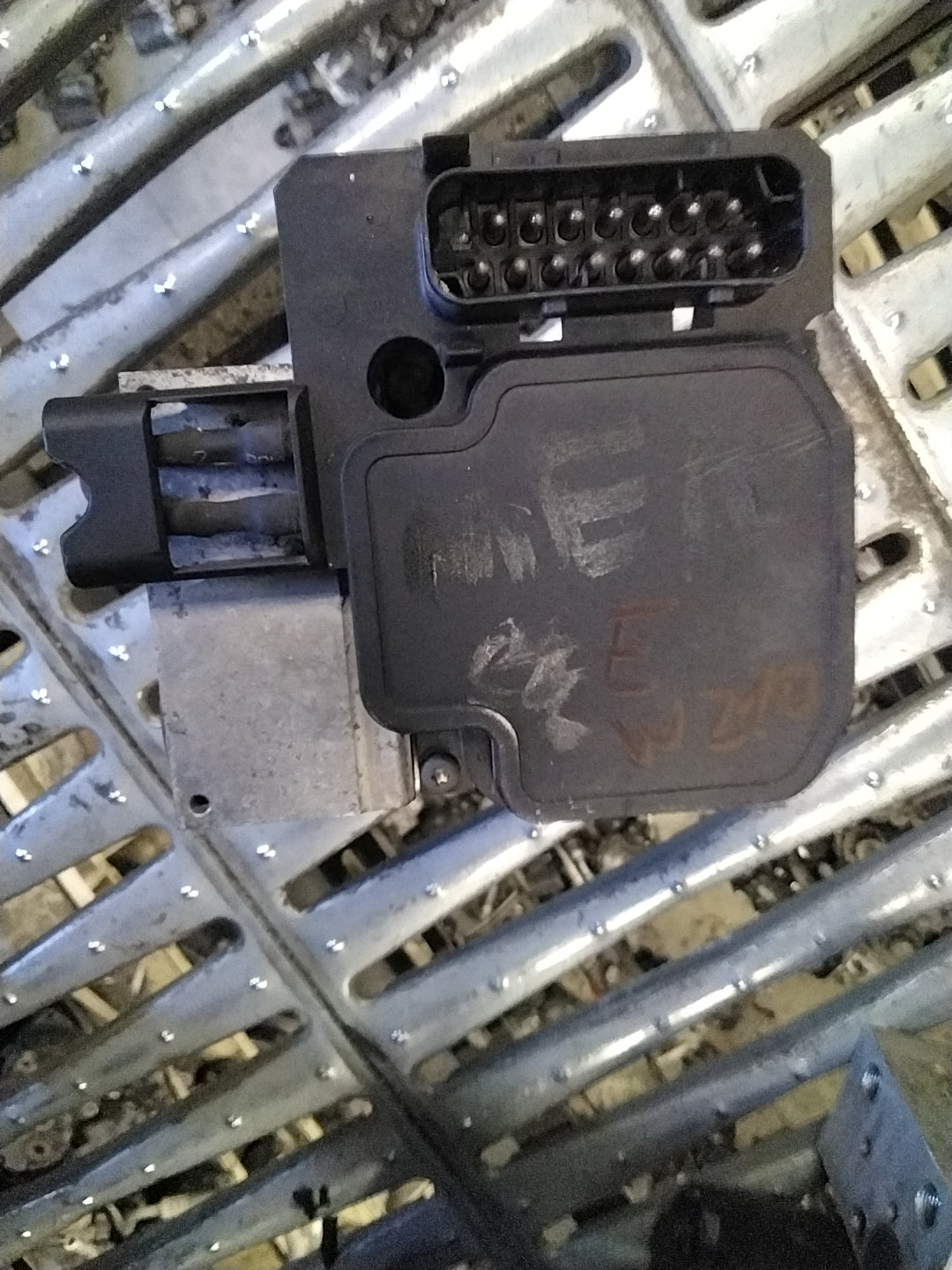 Centralina pompa abs mercedes classe E W210 codice 0265202436