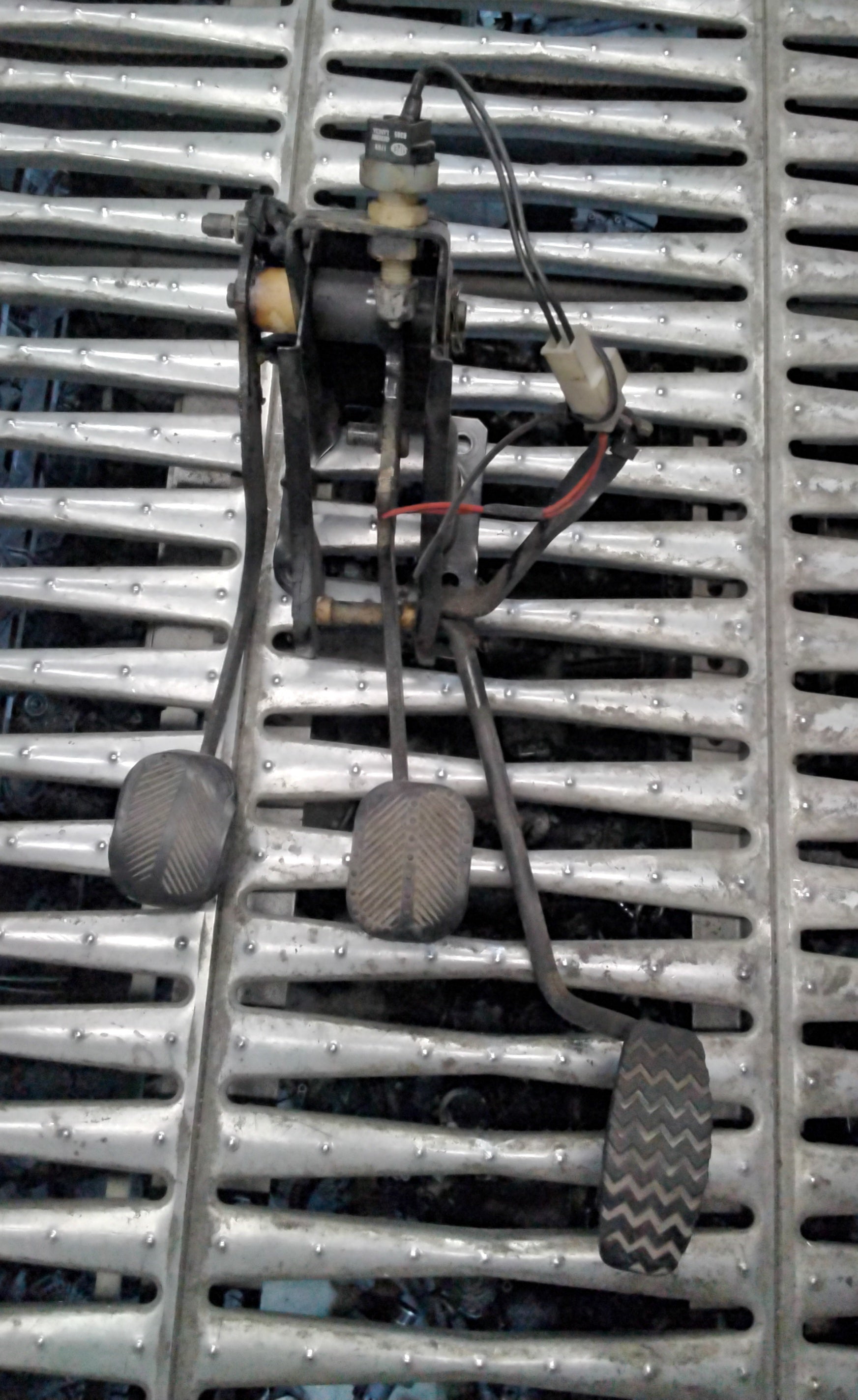 Pedaliera fiat 600 codice 1789B365
