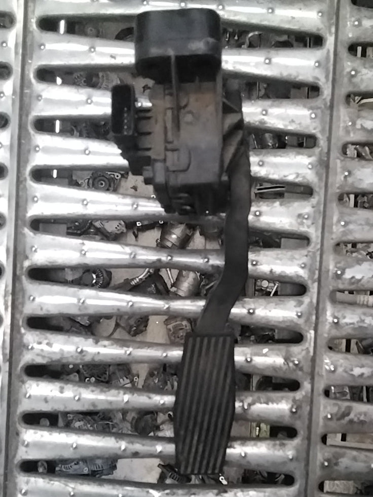 Pedale accelleratore opel astra codice GM9157998