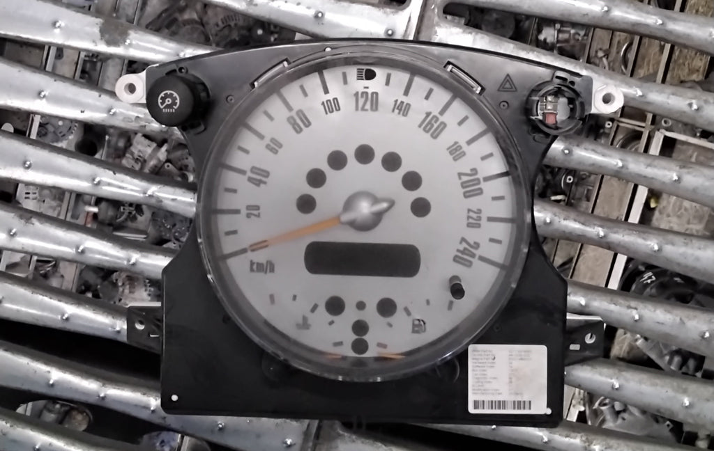 Quadro strumenti contachilometri mini cooper r50 codice AR0039002