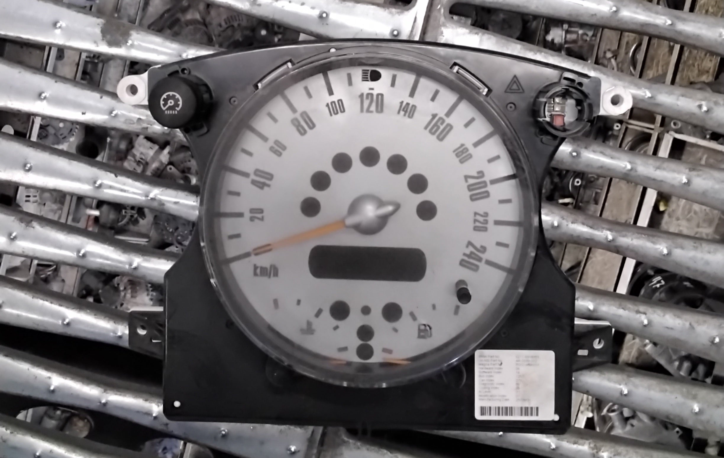 Quadro strumenti contachilometri mini cooper r50 codice AR0039002