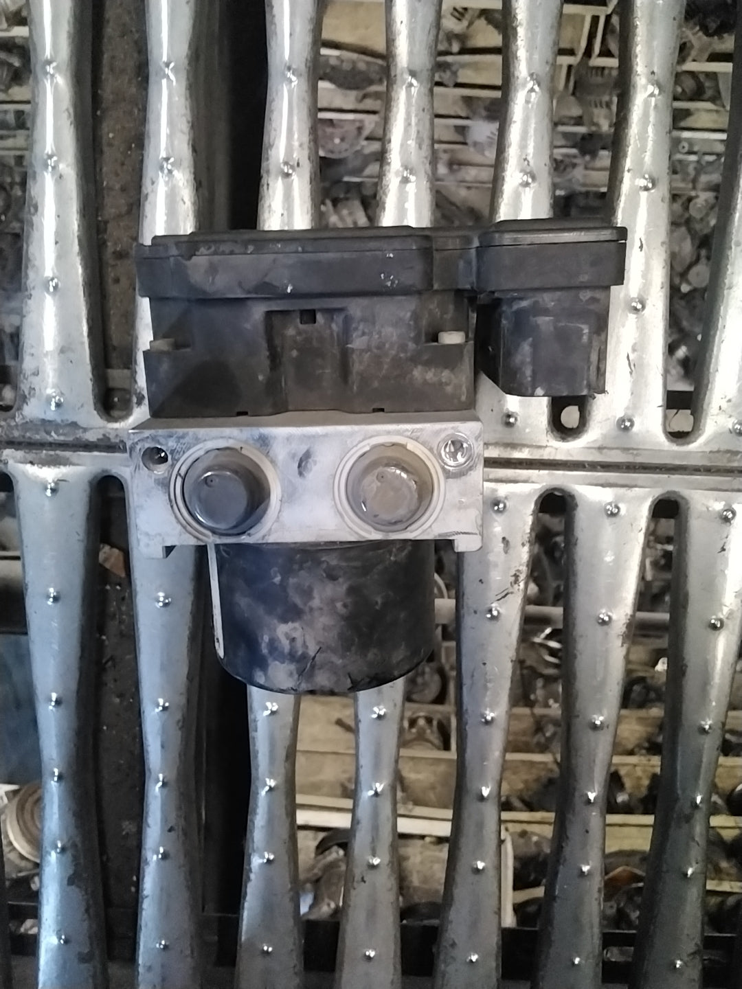 pompa centralina ABS mazda 2 codice D651437A0D