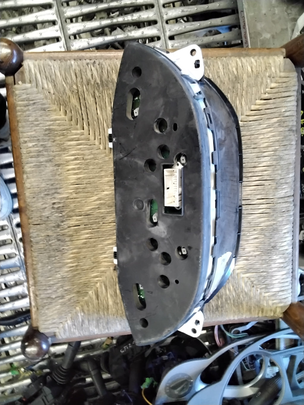 Quadro strumenti contachilometri ford focus codice 98AP10841BC