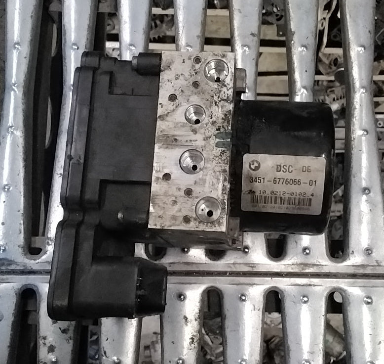 Pompa Centralina ABS BMW 330 anno 2012 codice 10021201024