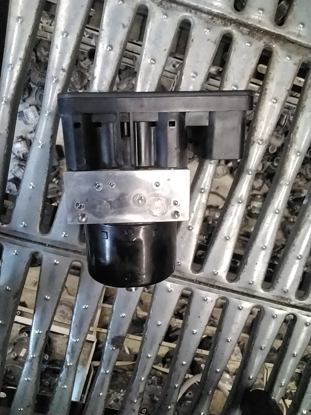 Bomba ABS BMW 320 cód: 34526784764